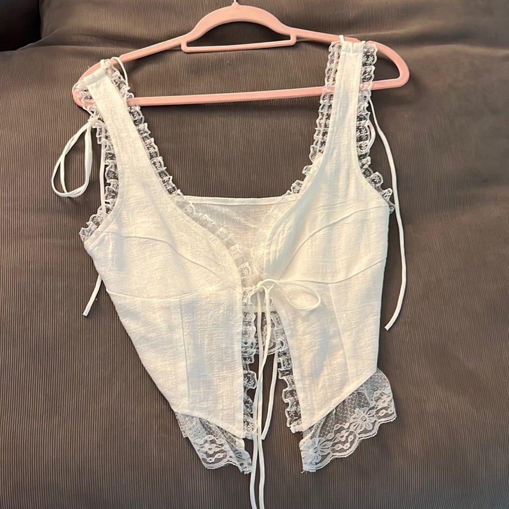 White lace crop tank